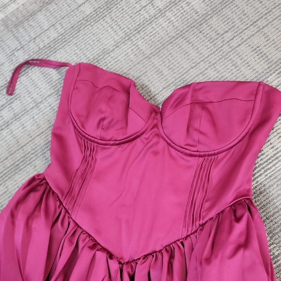 House of CB Burgundy Satin Midi Dress Strapless Measures Small - Picture 2 of 8